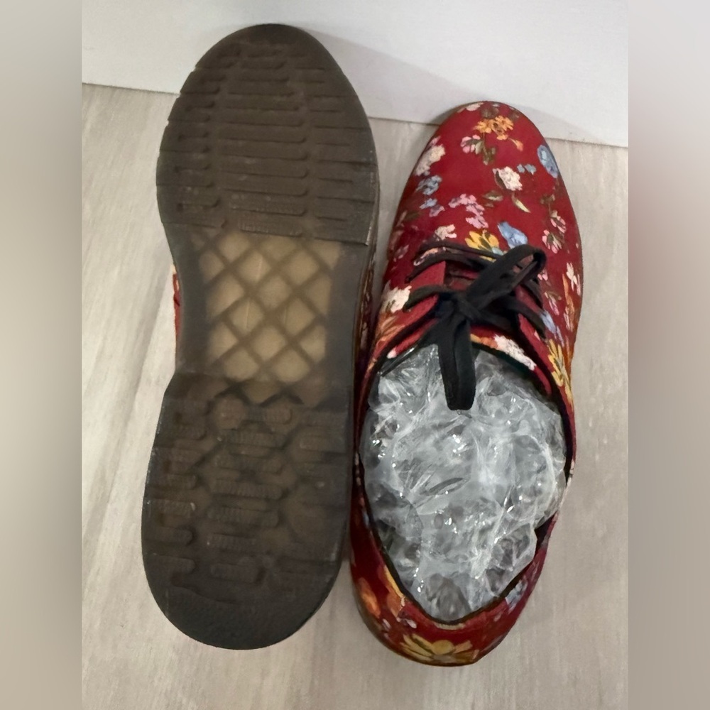 Dr. Martens Red and Black Flats with Chunky Sole Sz 10 - Picture 10 of 13